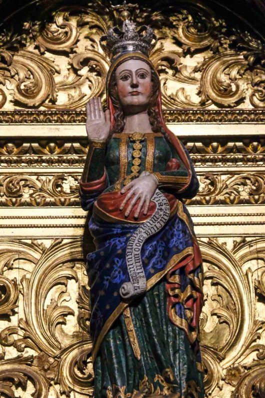 La cathédrale d'Evora renferme, entre autres trésors, une superbe Vierge polychrome,  enceinte...
