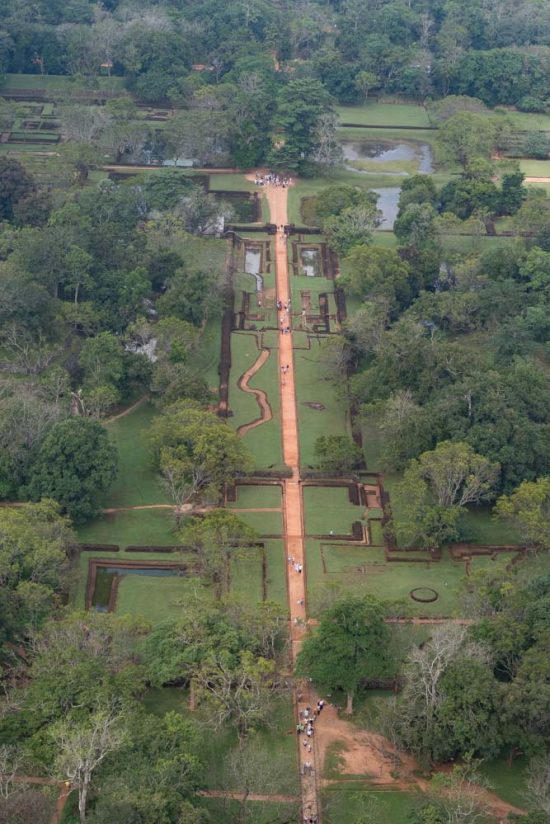 Les jardins au pied du rocher