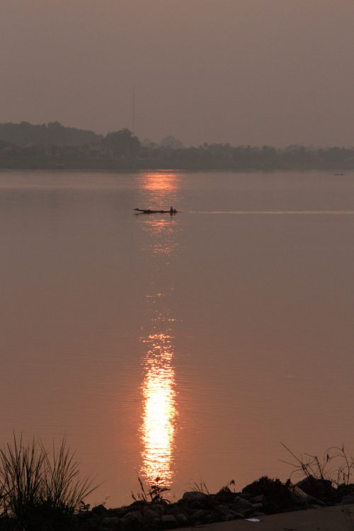 coucher de soleil sur le Mékong
